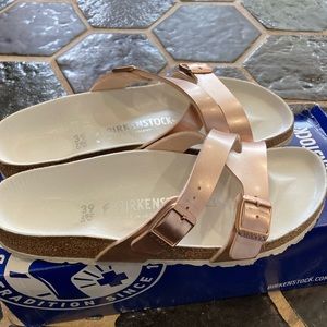 Women’s Birkenstock Yao Balance Sandals